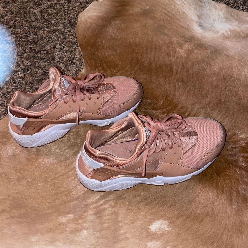 Nike huarache run particle pink